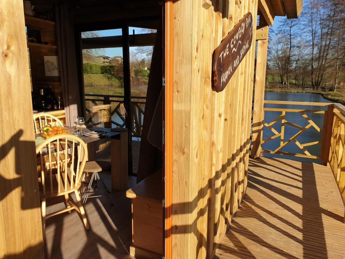 Etangs Du Moulin Hotel Suzy Exterior photo